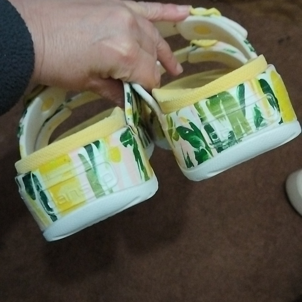Dansko Kandi Lemon Print. Sz 41 - Picture 4 of 6